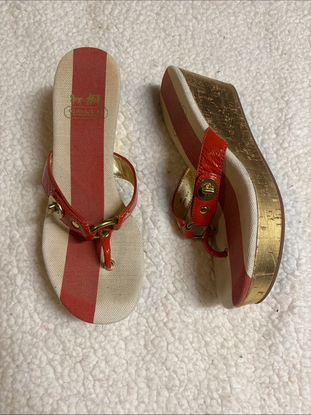 Coach Turnlock Striped Wedge Thong Sandals Orange Red White Gold 8.5